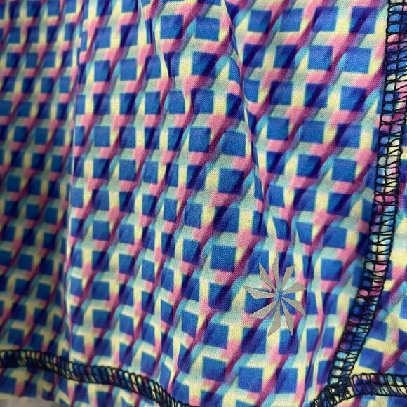Athleta Vivid Ready Set Short Geo Paradise Reamult Printed Women's Small - Picture 4 of 8